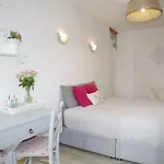 Les 4 Saisons Bed & Breakfast 3*