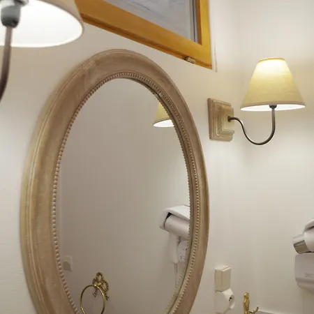 住宿加早餐酒店 Les 4 Saisons 3*